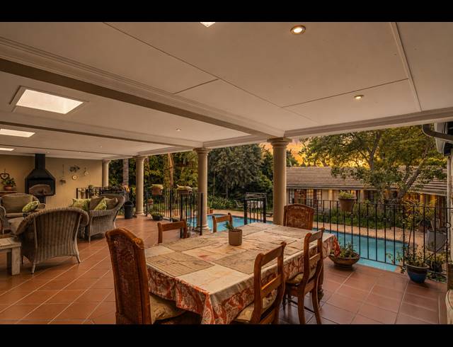 4 BEDROOM GUEST HOUSE FOR SALE IN NORTHCLIFF